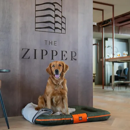 The Zipper Und Hotel 4*