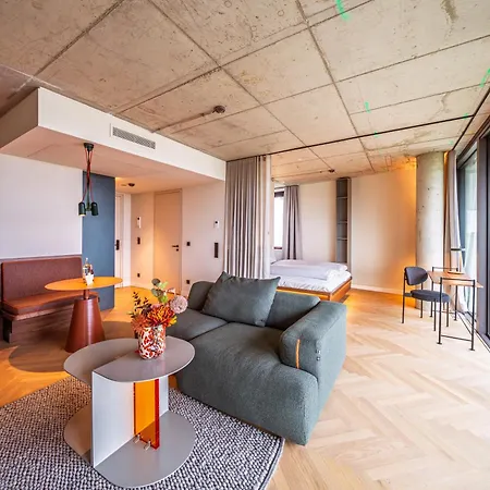 Hotel The Zipper Und 4*