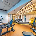 The Zipper Hotel Und Apartments